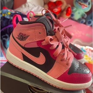 Toddler girl Jordan 1 mid size 11c